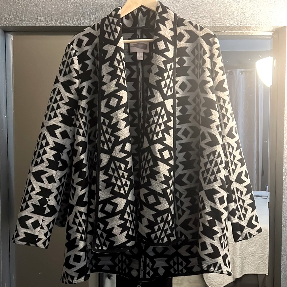 Beautiful FOREVER 21 Cardigan
